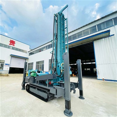 Yw -400 vattenbrunnsborrningsrigg