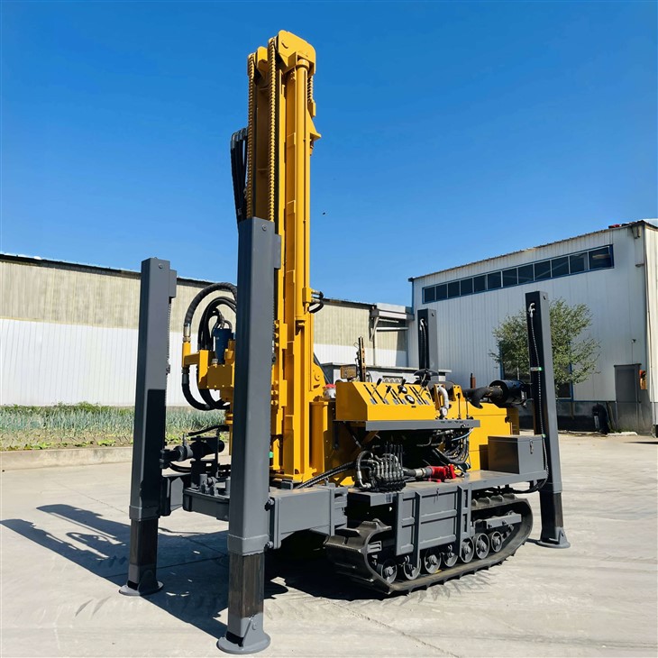 Yw -180 x vattenbrunnsborrningsrigg